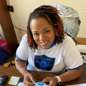 Meet your Posher, Shernita